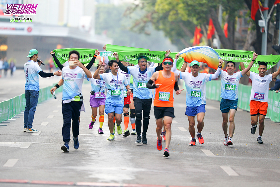 Đi bộ thể thao đồng hành cùng Giải Bán Marathon Quốc tế Việt Nam 2024