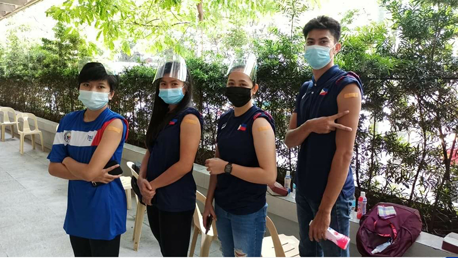 “Sao” điền kinh Philippines nô nức tiêm vaccine ngừa COVID-19 trước SEA Games 31
