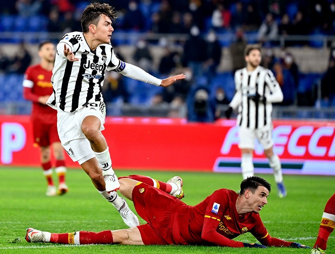 Juventus ngược dòng khó tin trước Roma với 3 bàn trong 7 phút