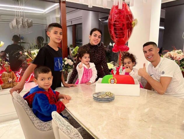 Con trai Cristiano Ronaldo đón sinh nhật lần thứ 12