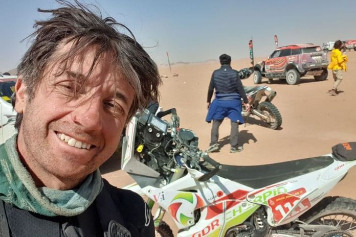 Cái chết đầu tiên của năm trên đường đua mô tô Dakar Rally