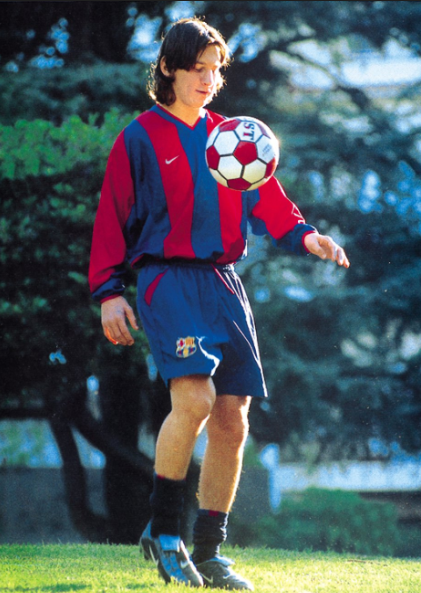 Messi, ngoại hình, thay đổi, 33 năm: Messi đã trải qua một sự thay đổi không nhỏ về ngoại hình trong suốt 33 năm của mình. Hãy xem bức ảnh liên quan để thấy sự khác biệt rõ ràng và đầy ấn tượng trong hình ảnh của ngôi sao bóng đá này.