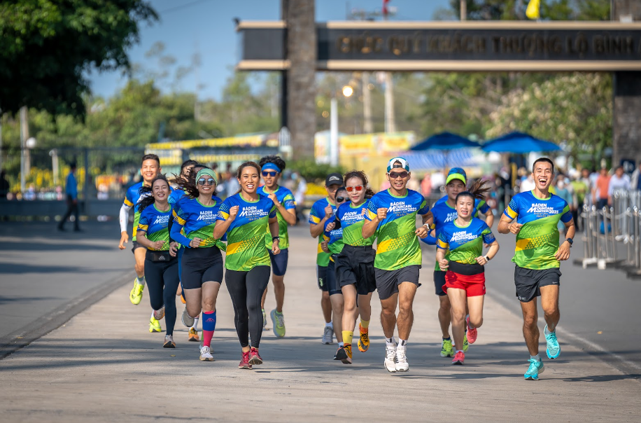 Giải chạy marathon núi Bà Đen Tây Ninh 2023 chào đón 7000 VĐV