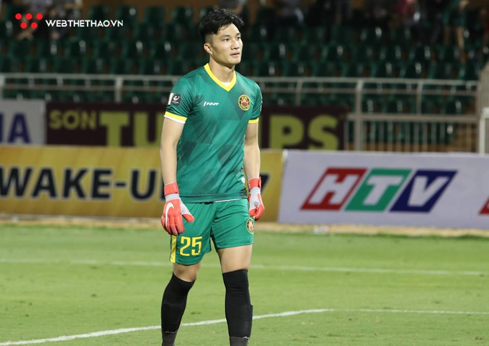 Chùm ảnh hot boy Văn Hoàng giúp Sài Gòn FC có chiến thắng đầu tiên