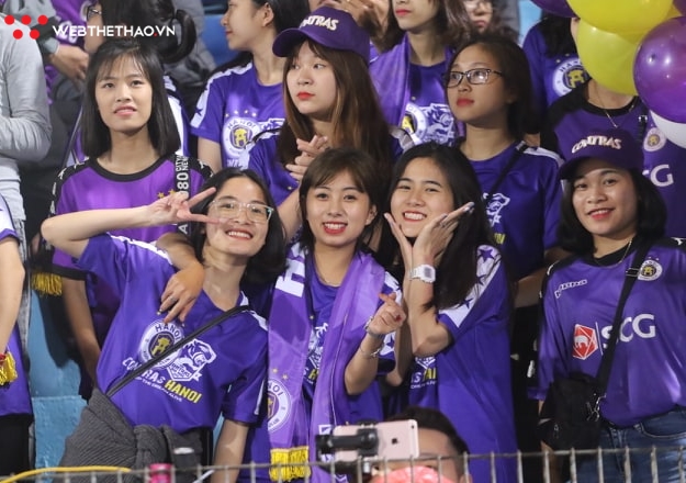 Bỏ U23 Việt Nam ở nhà, HLV Park Hang-seo đi xem trận Derby Thủ Đô