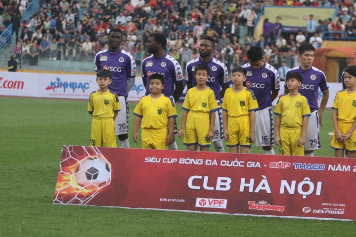 Đánh bại đội Bình Dương, CLB Hà Nội vô địch Siêu Cúp Quốc gia 2018