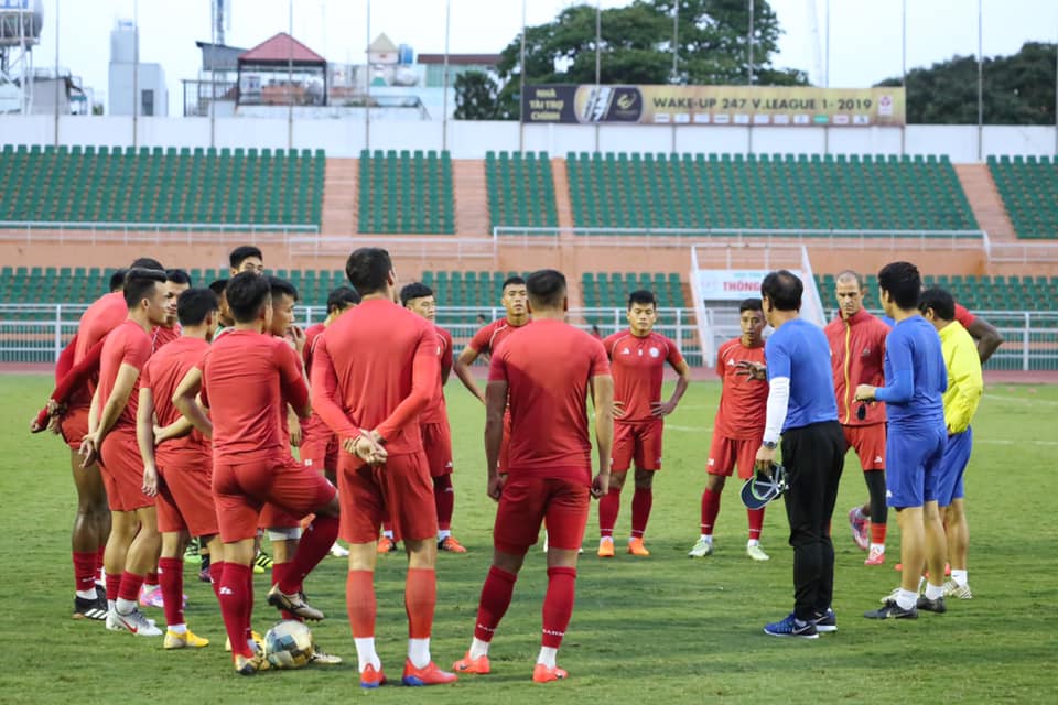Không hẹn mà gặp, 2 đội bóng TP.HCM và Sài Gòn FC cùng trả lời câu đầy bất ngờ trước trận derby