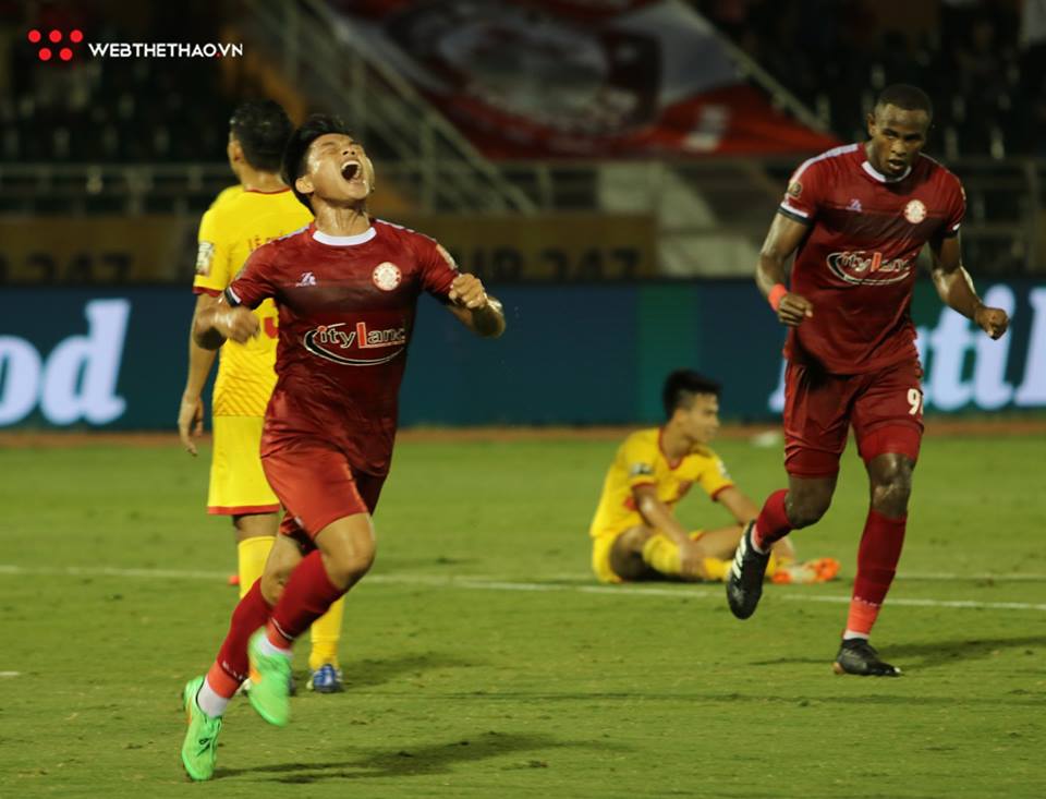 Bóng hồng rực rỡ trong ngày TP.HCM đánh bại CLB Nam Định để bay cao tại V.League 2019
