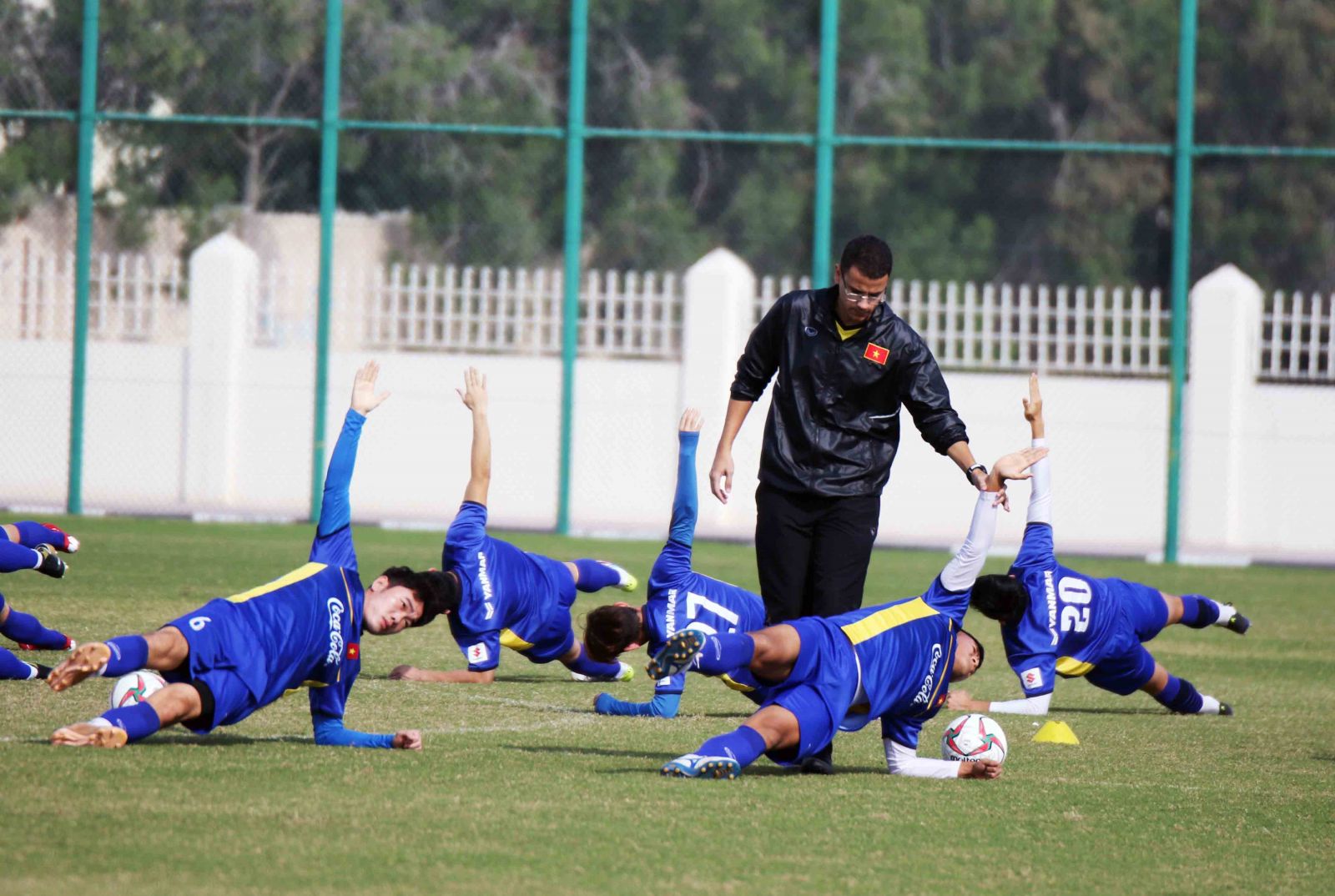 Bùi Tiến Dũng chia sẻ mục tiêu đầy thực tế của ĐTVN tại Asian Cup