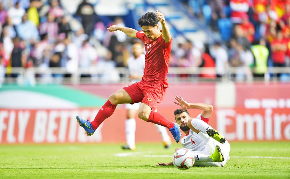 Đánh bại Jordan trên chấm luân lưu, Việt Nam vào tứ kết Asian Cup 2019