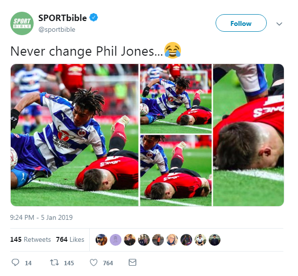 Phil Jones bị troll không thương tiếc vì lại phô diễn kỹ năng... phòng ngự sấp mặt trước Reading