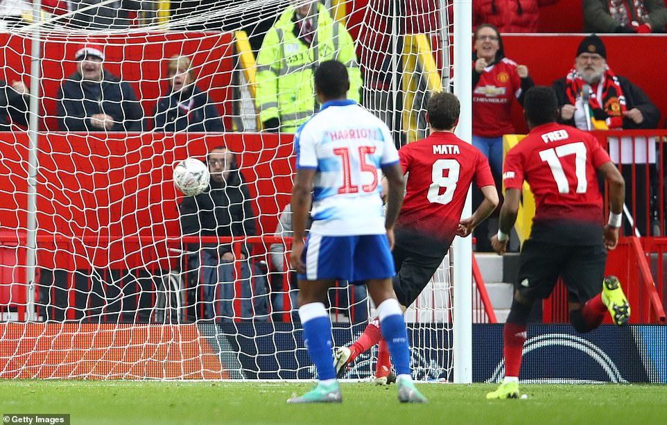 Chuyên gia FA Cup Lukaku lên tiếng, Quỷ nhỏ ra mắt và top 5 điểm nhấn trận MU - Reading