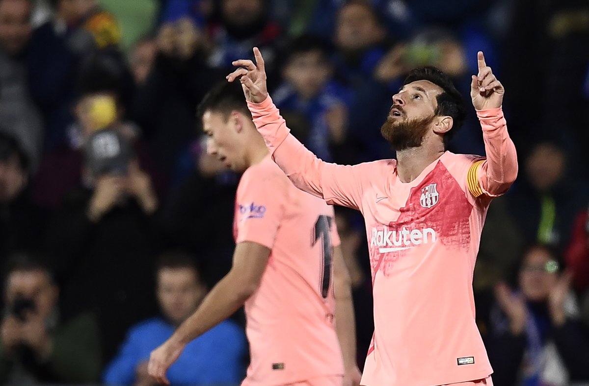 Khoảng khắc Messi nhảy múa giữa nửa đội hình Getafe gây sốt