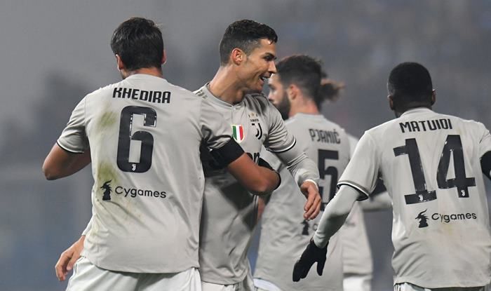 Choáng với hiệu suất làm bàn không tưởng của Ronaldo giúp Juventus thống trị Serie A