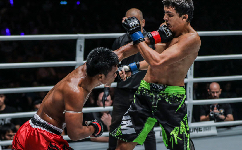 Nong-O Gaiyanghadao thắng áp đảo võ sĩ Trung Quốc, lên ngôi vô địch