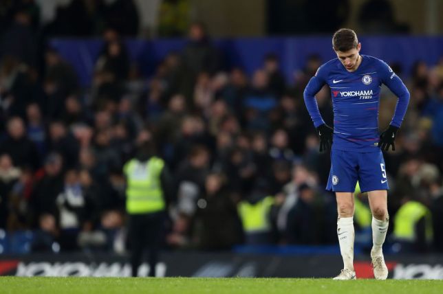 La ó Jorginho, CĐV Chelsea ngao ngán vì sự bảo thủ khó tin của Sarri với Kante