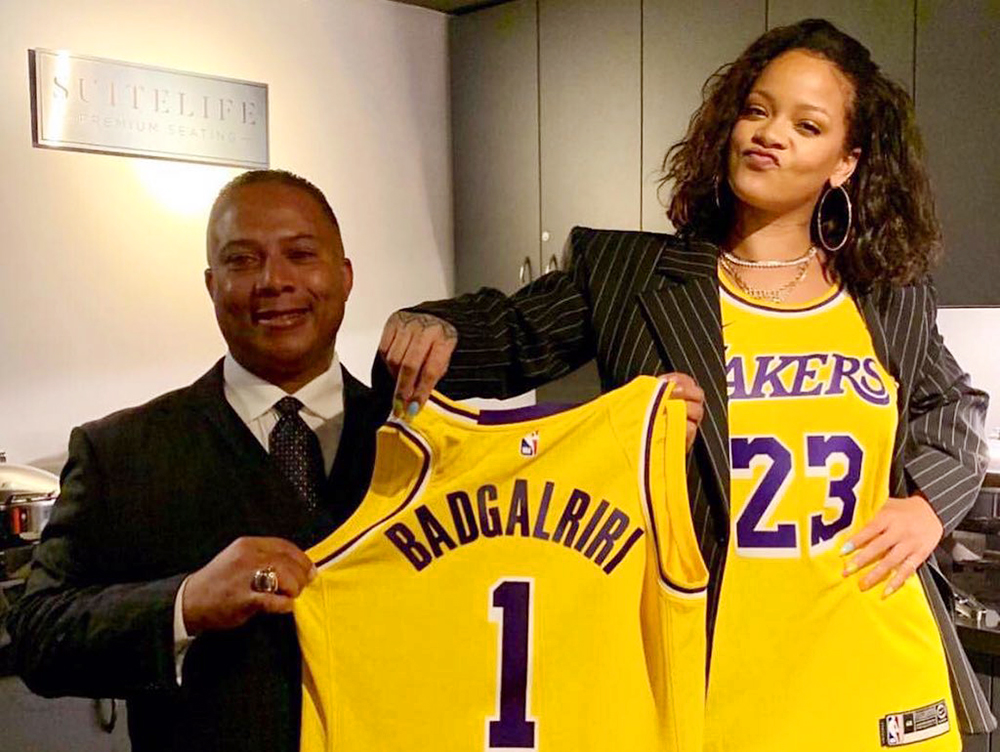 Hoá ra vận may của LeBron James và Los Angeles Lakers là... gái hư Rihanna?