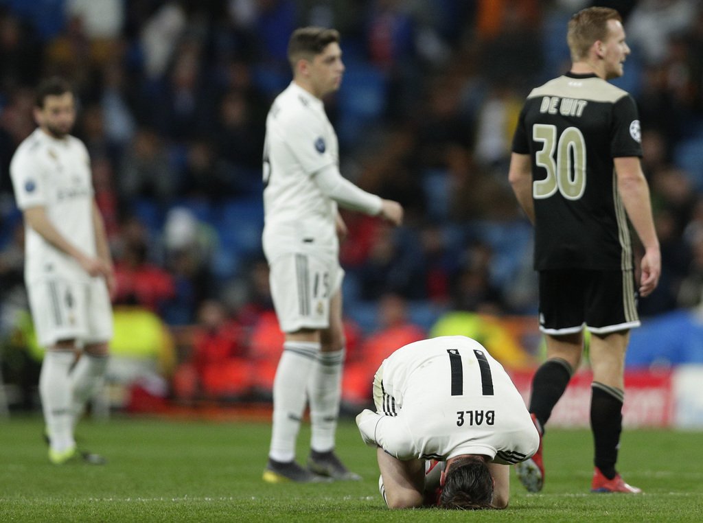 2 ngôi sao nào của Real Madrid bị đánh giá là thảm họa ở trận thua Ajax?