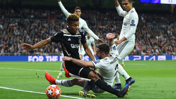Cay cú, sao Real Madrid văng tục sau thất bại tủi nhục trước Ajax
