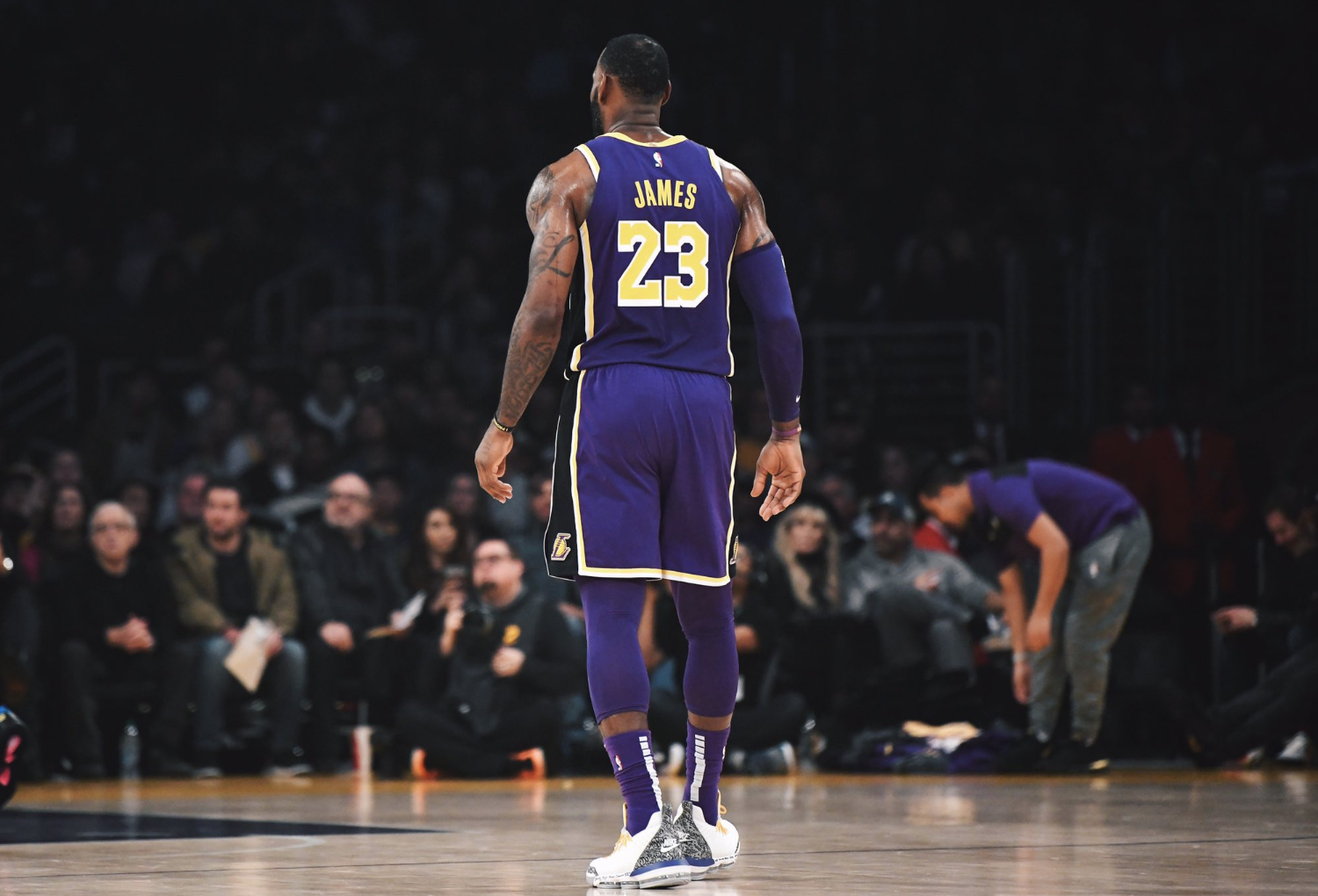 Suýt lội ngược dòng thần kỳ, Los Angeles Lakers tiếp tục nhận trái đắng
