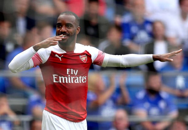 Đá đại chiến Arsenal vs MU, tại sao Emery nên tin Lacazette hơn là Aubameyang?