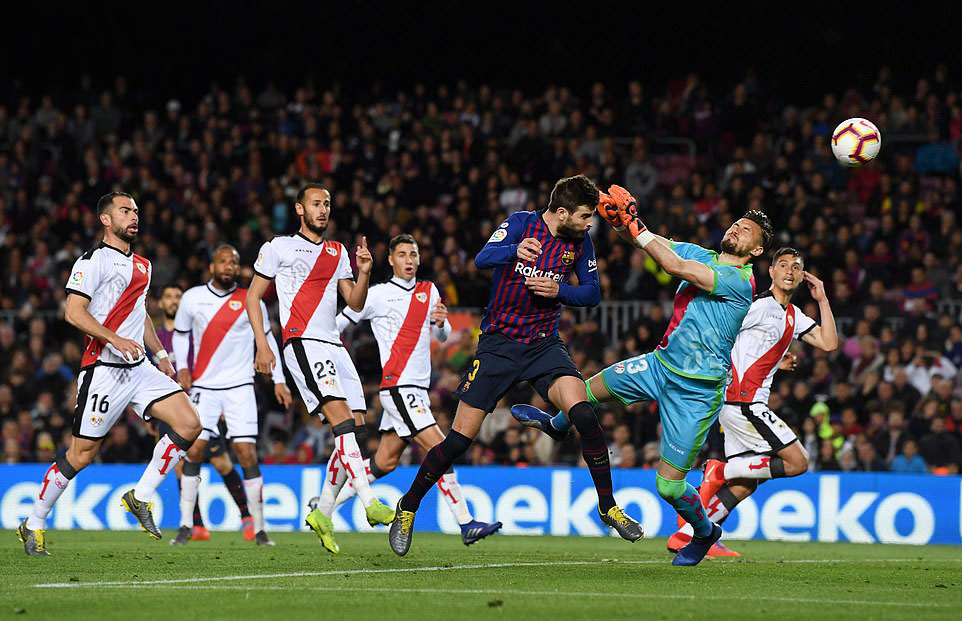 Messi lên đỉnh châu Âu, kỷ lục ngược dòng của Barca và những điểm nhấn ở trận thắng Vallecano