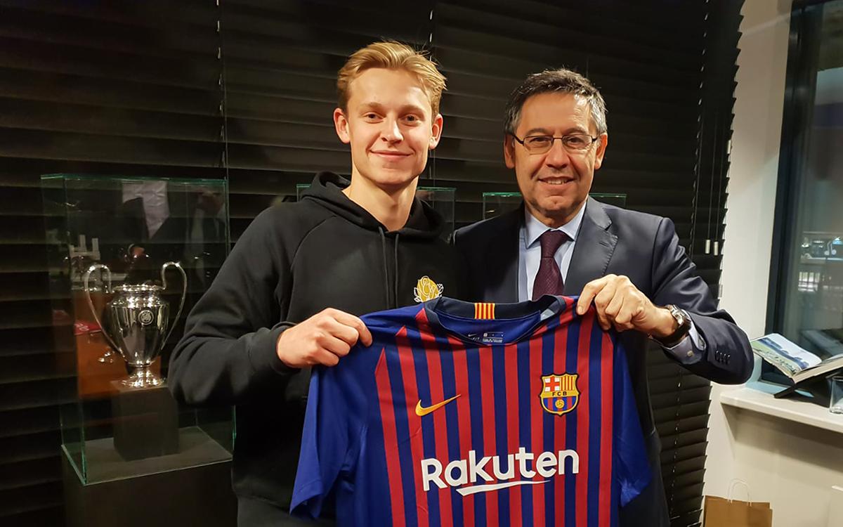Tiết lộ: Barca được người khổng lồ chống lưng để mua được De Jong