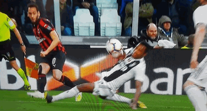 Piatek vượt Ronaldo, tranh cãi VAR và những điểm nhấn từ trận Juventus vs AC Milan