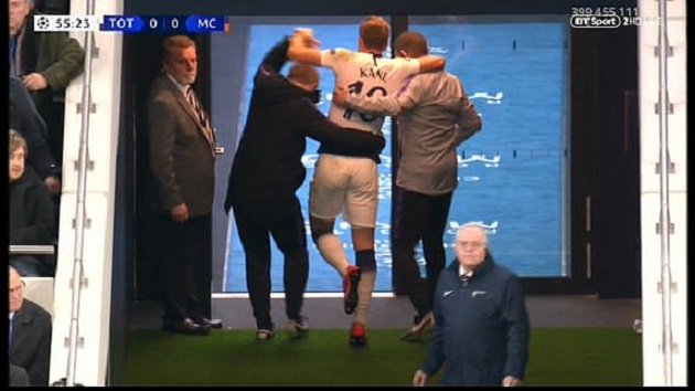 Harry Kane dính chấn thương nặng sau khi Tottenham hạ Man City