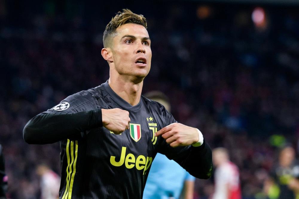 Juventus làm hài lòng Ronaldo bằng cuộc đại tu trên thị trường chuyển nhượng