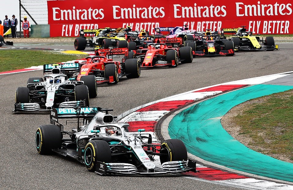 Lewis Hamilton giành chiến thắng thứ 2 của mùa giải F1 tại Thượng Hải