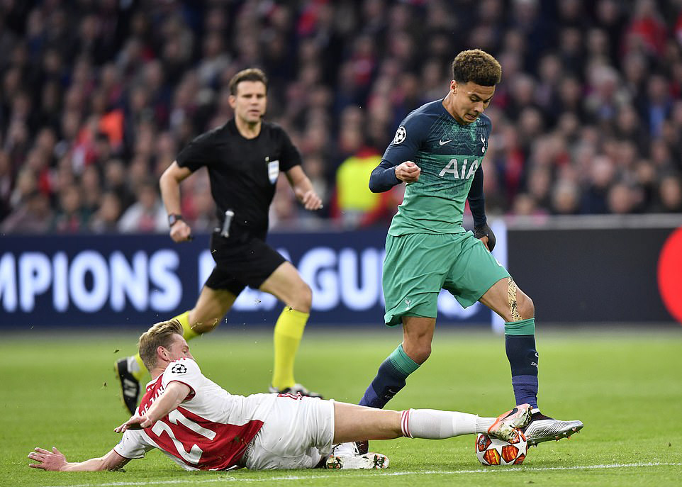 Người hùng Lucas Moura, cú ngược dòng lịch sử của Tottenham và những điểm nhấn ở trận thắng Ajax