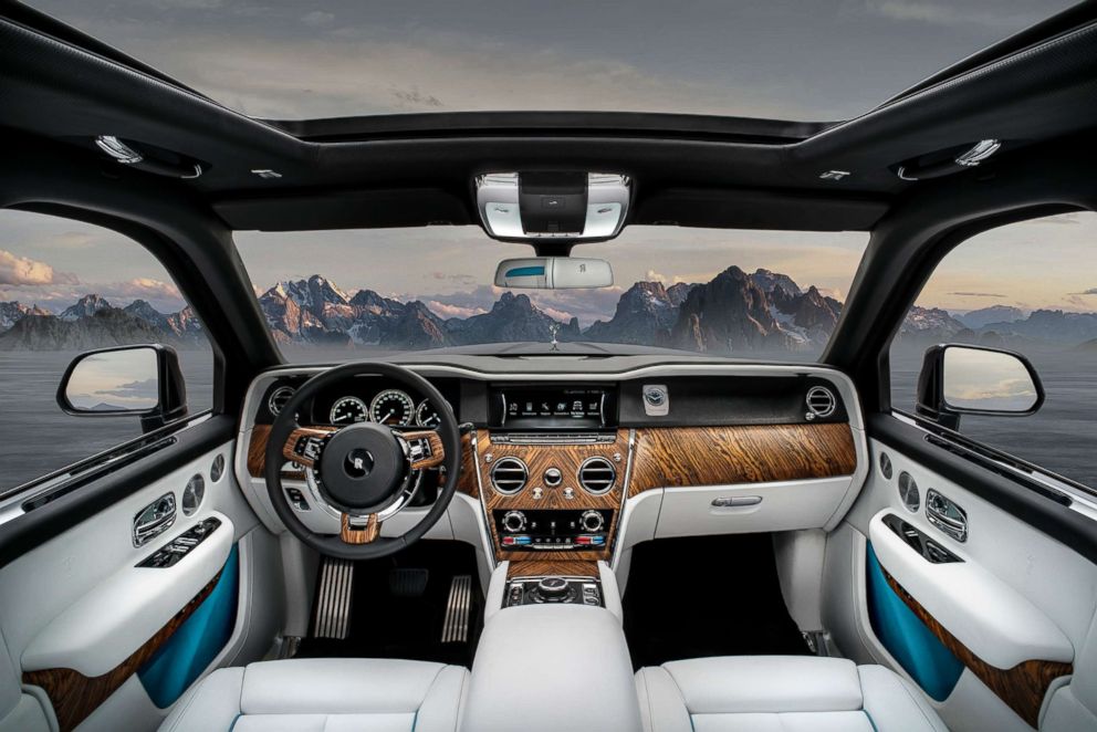 This RollsRoyce Phantoms interior features one million stitches  CNET