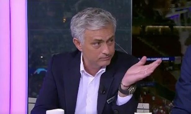 Mourinho bày cách giúp Van Dijk giật Quả bóng vàng 2019 trước mũi Messi