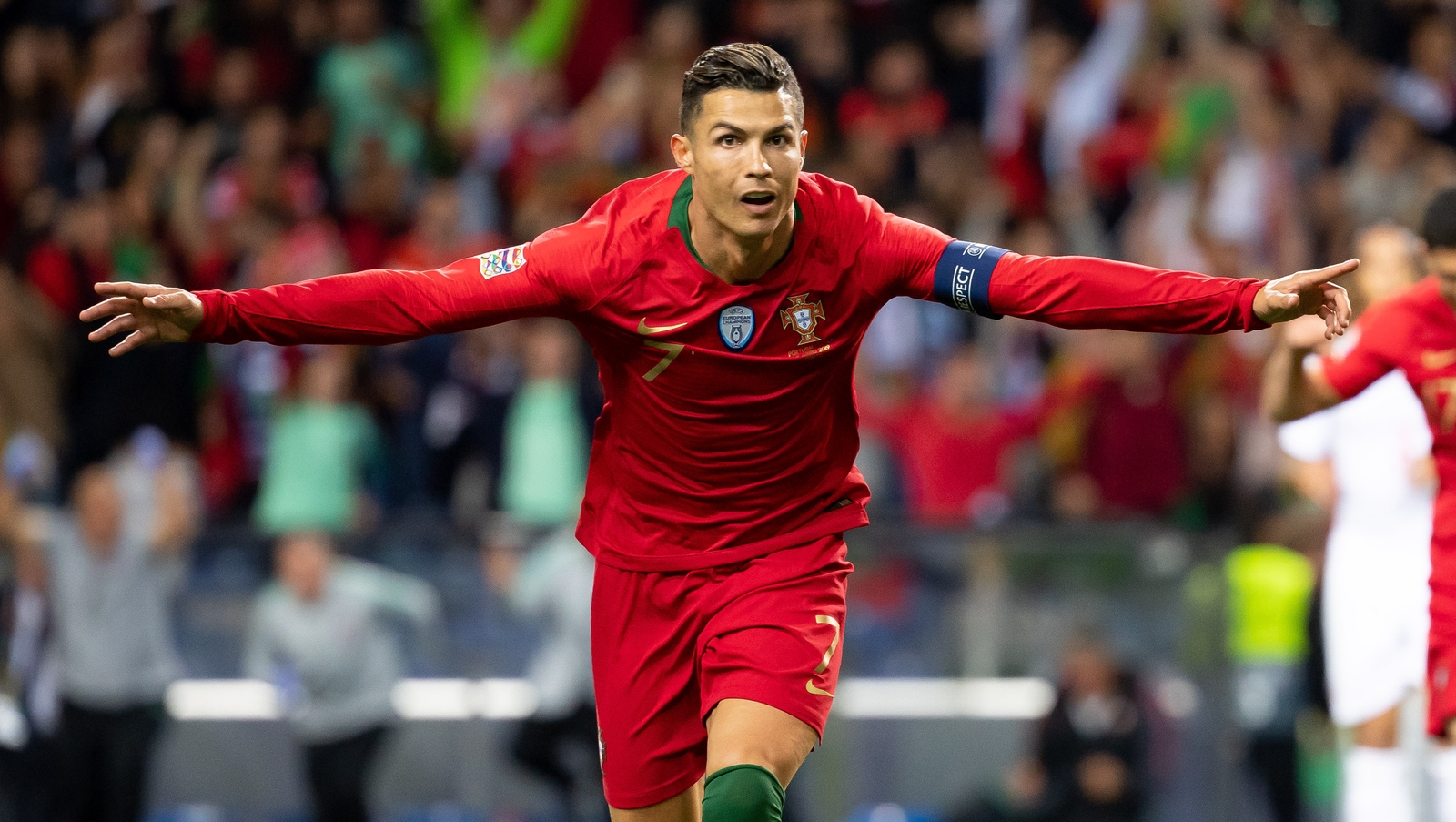 Ronaldo ra tuyên bố khó tin về phong độ bản thân và cơ hội giành QBV sau chức vô địch Nations League
