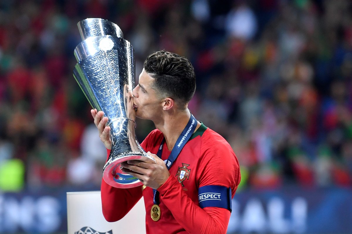 Ronaldo ra tuyên bố khó tin về phong độ bản thân và cơ hội giành QBV sau chức vô địch Nations League