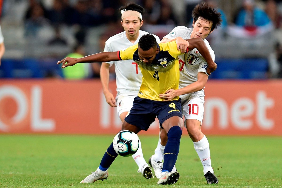 Dấu ấn Messi Nhật Bản, đôi công ngang sức và những điểm nhấn ở trận Ecuador vs Nhật Bản