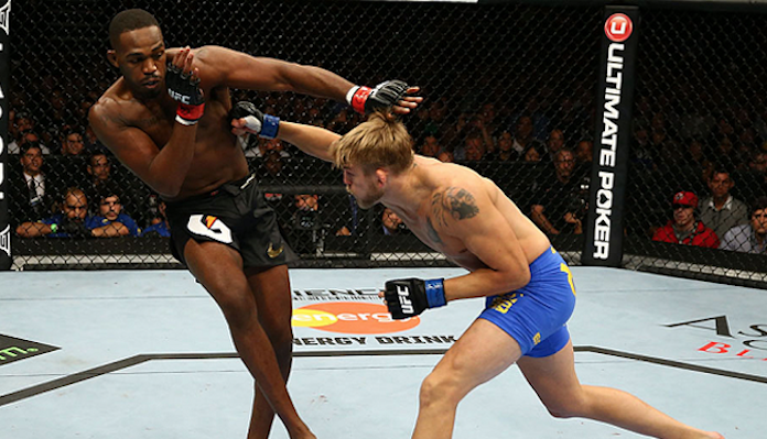 TRỰC TIẾP UFC 239: Jon Jones vs Thiago Santos