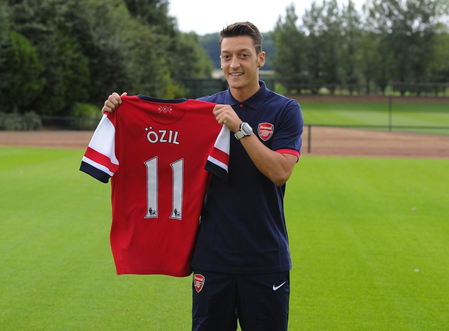 Hé lộ sự thật về cú lừa lịch sử Arsenal đã làm với Tottenham để có được Ozil năm 2013