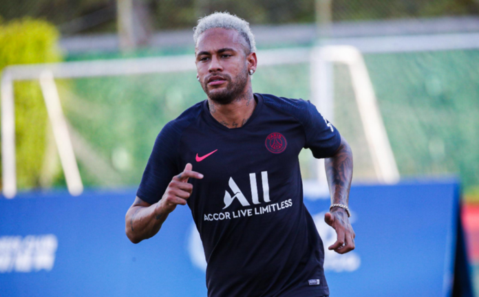 Báo Pháp tiết lộ Barca xúi Neymar từ chối du đấu hè 2019 với PSG