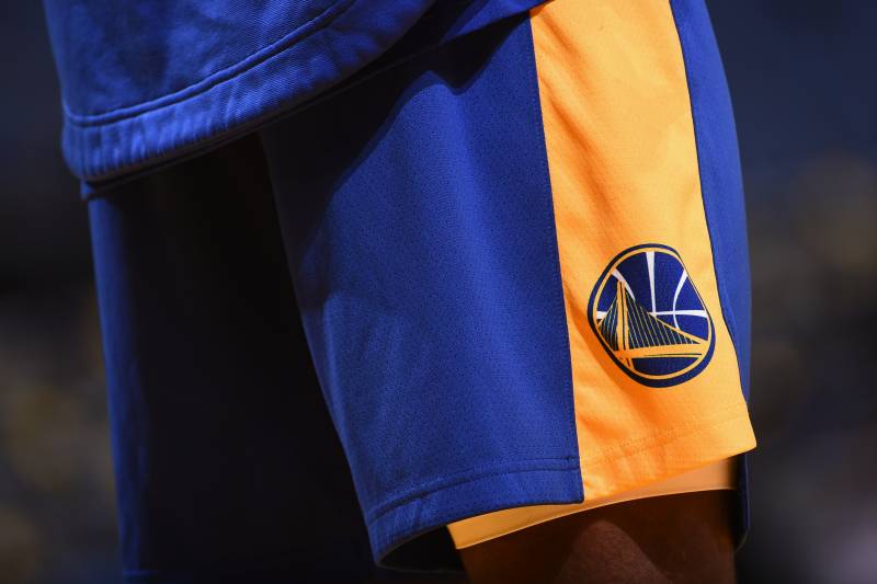 Golden State Warriors thả thính mẫu đồng phục mới?