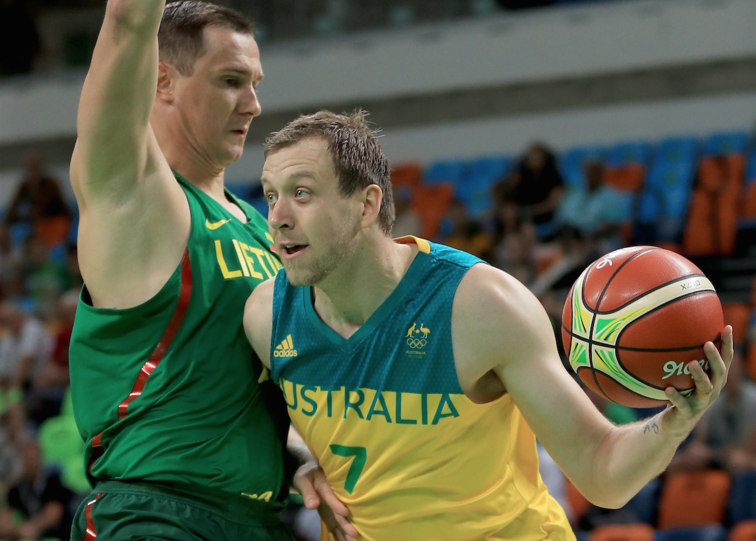 Joe Ingles: NBA không thể so sánh với ĐT Australia