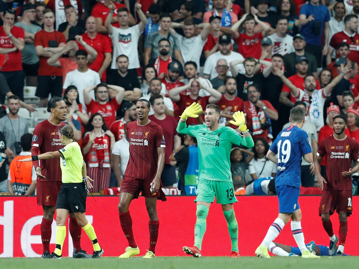 VAR lại gây tranh cãi khi Liverpool đoạt Siêu Cúp châu Âu trước Chelsea