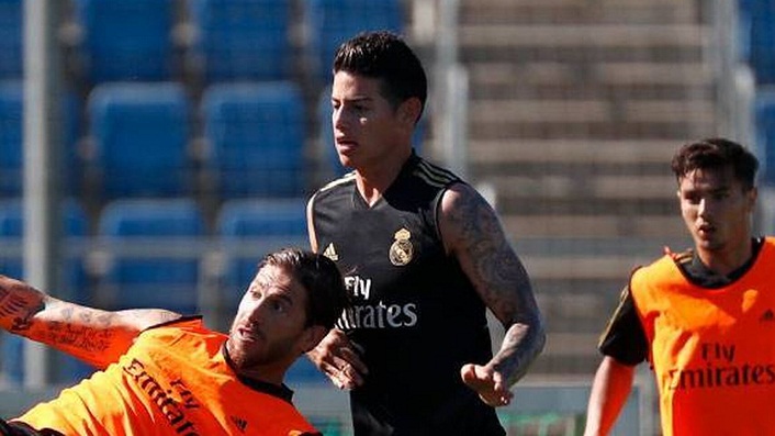 Chuyển nhượng Real Madrid 16/8: HLV Zidane có tuyên bố bất ngờ về Bale và James
