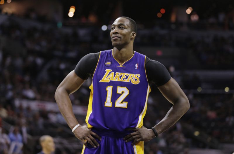 LA Lakers muốn tái hợp với Dwight Howard sau khi DeMarcus Cousins chấn thương