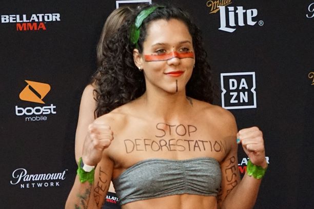 Nữ võ sĩ MMA vận động bảo vệ rừng Amazon