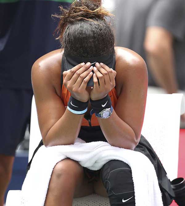 Kết quả quần vợt US Open: ĐKVĐ Naomi Osaka suýt bị nghiệp quật!