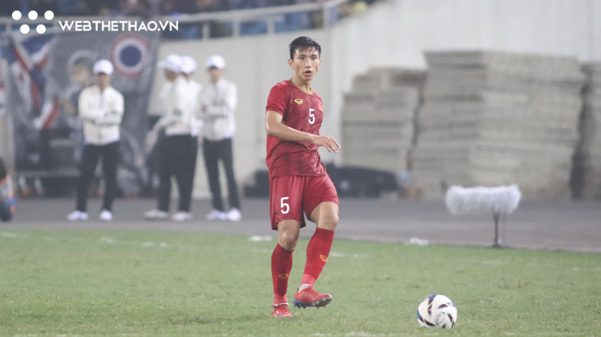 HLV Park Hang-seo có cất Văn Hậu ở trận gặp Thái Lan?