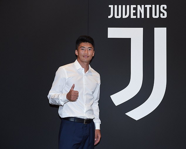 TRỰC TIẾP ngày cuối TTCN Hè 2019: Juventus chiêu mộ tiền đạo Triều Tiên