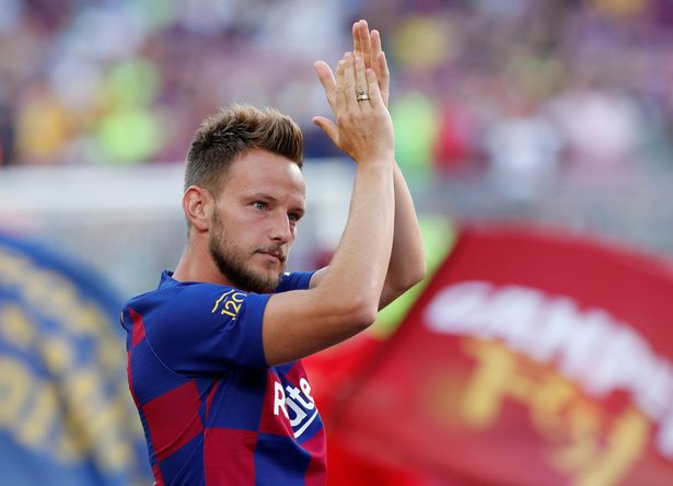 Barca theo đuổi Neymar gây sóng ngầm cho các ngôi sao phòng thay đồ